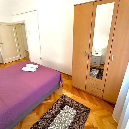 Matea, Center Lejlighed *