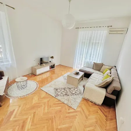 Matea, Center Appartement