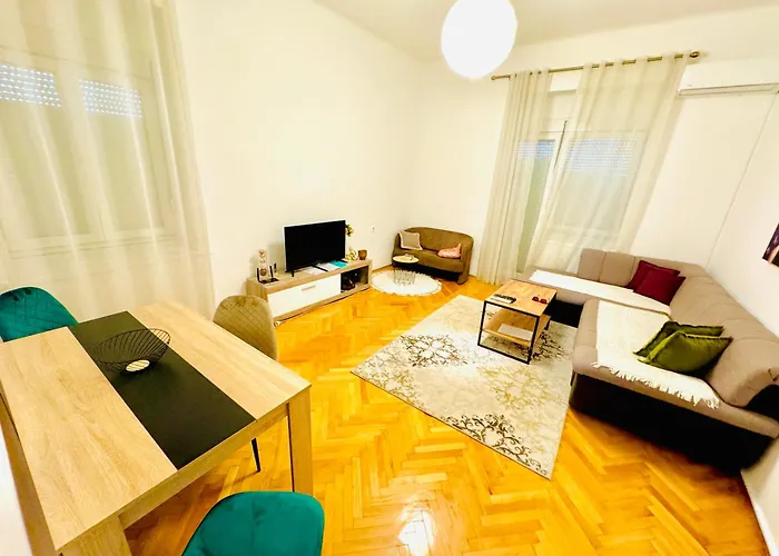 דירה Matea, Center *